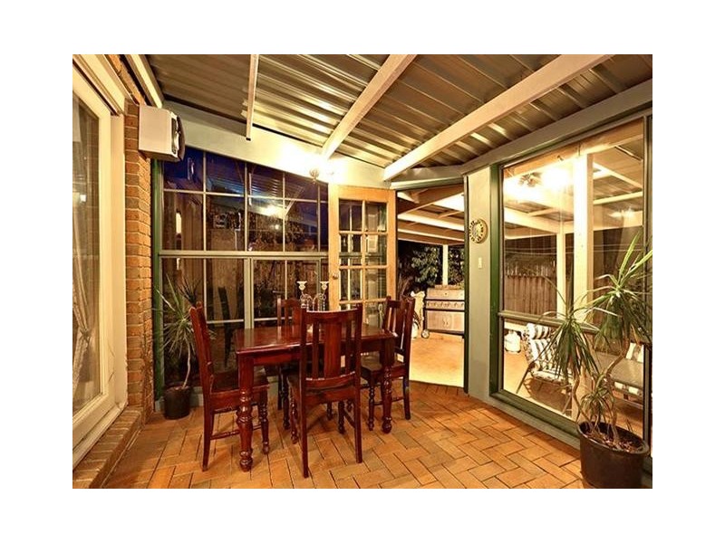 10 Rodmar Close, Hillside VIC 3037