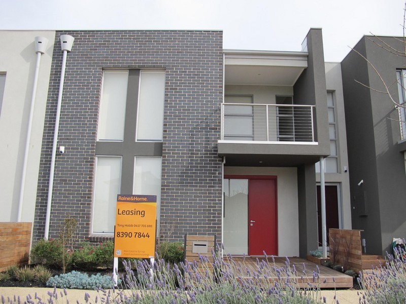 50 The Broadway, Caroline Springs VIC 3023