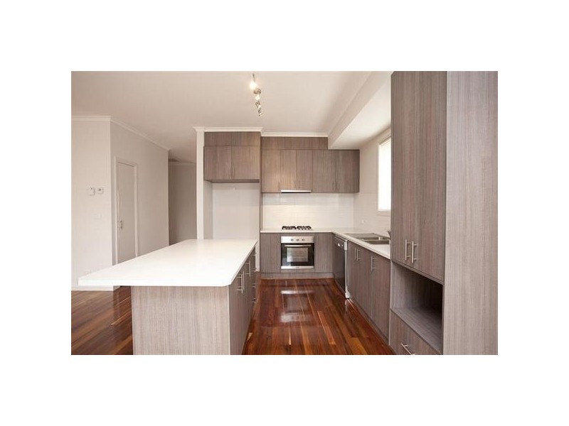 19 Herring Loop, Caroline Springs VIC 3023