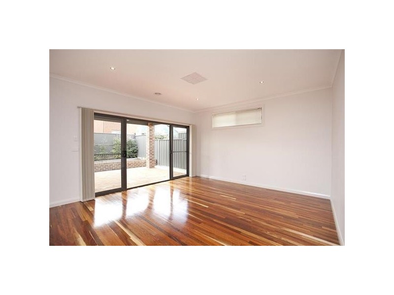 19 Herring Loop, Caroline Springs VIC 3023