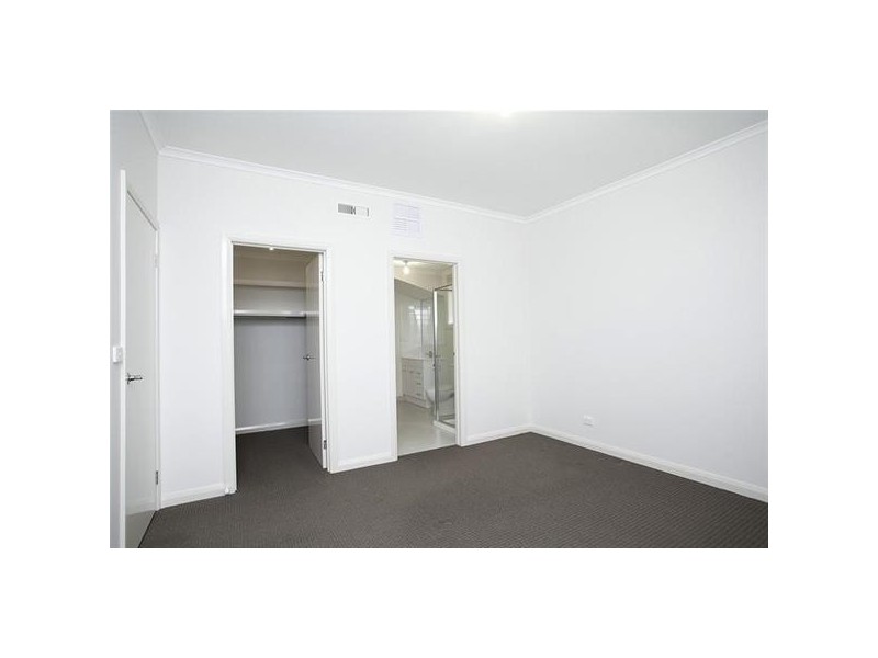 19 Herring Loop, Caroline Springs VIC 3023