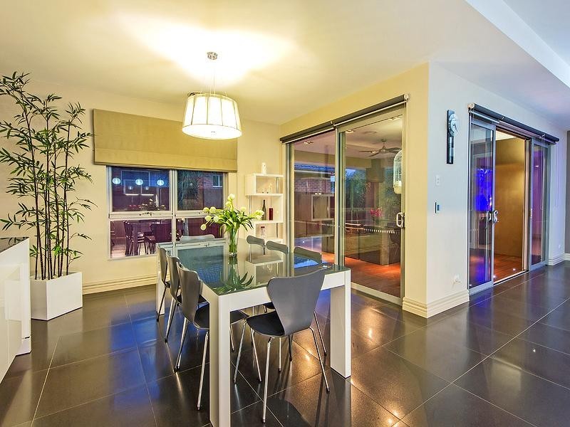 77 Taylors Hill Boulevard, Taylors Hill VIC 3037