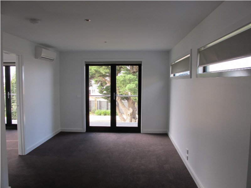 1/5 Chelsworth Place, Caroline Springs VIC 3023