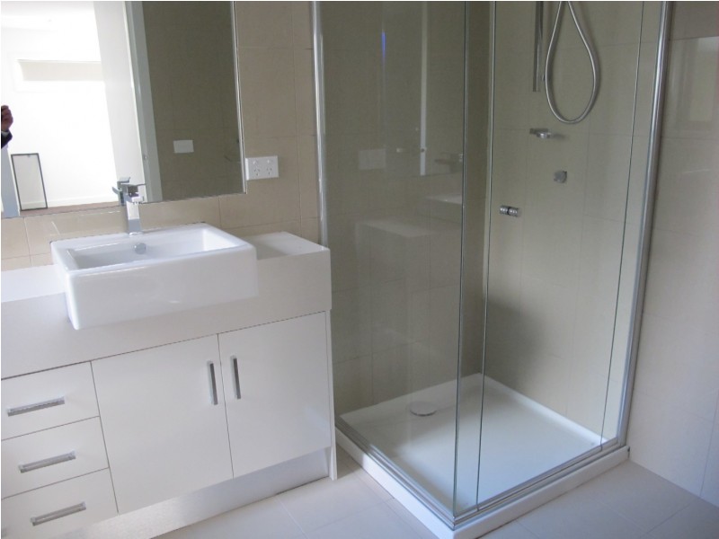 1/5 Chelsworth Place, Caroline Springs VIC 3023