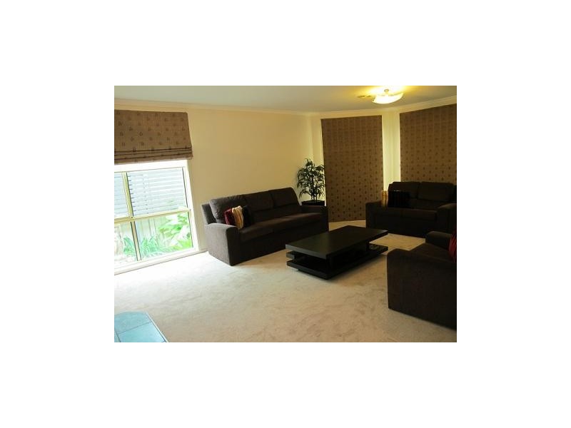 11 Cotteridge Place, Caroline Springs VIC 3023