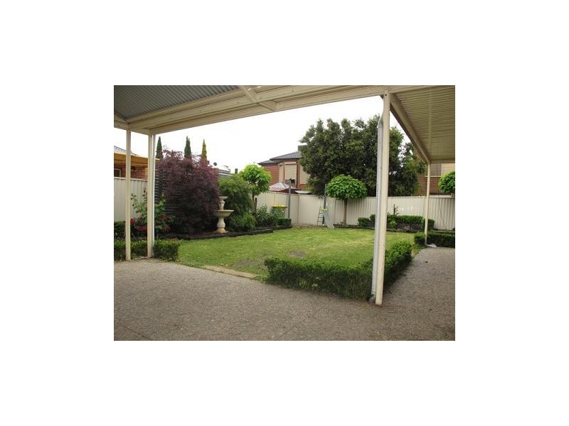 11 Cotteridge Place, Caroline Springs VIC 3023