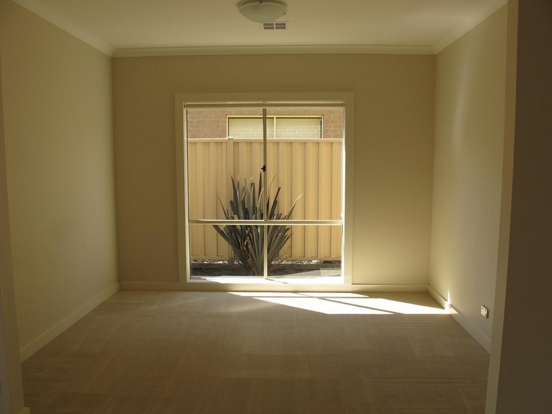 13 Irwin Gardens, Caroline Springs VIC 3023