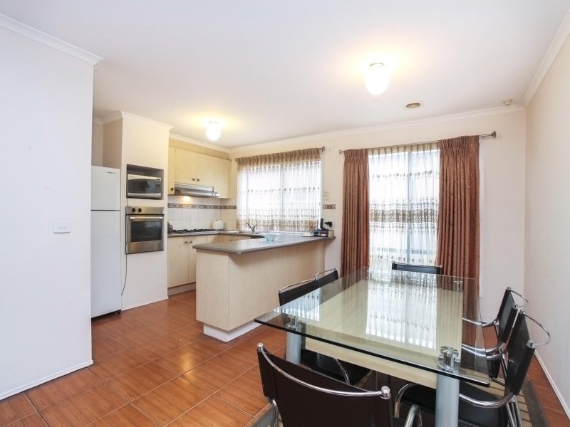 14 Lalor Court, Caroline Springs VIC 3023