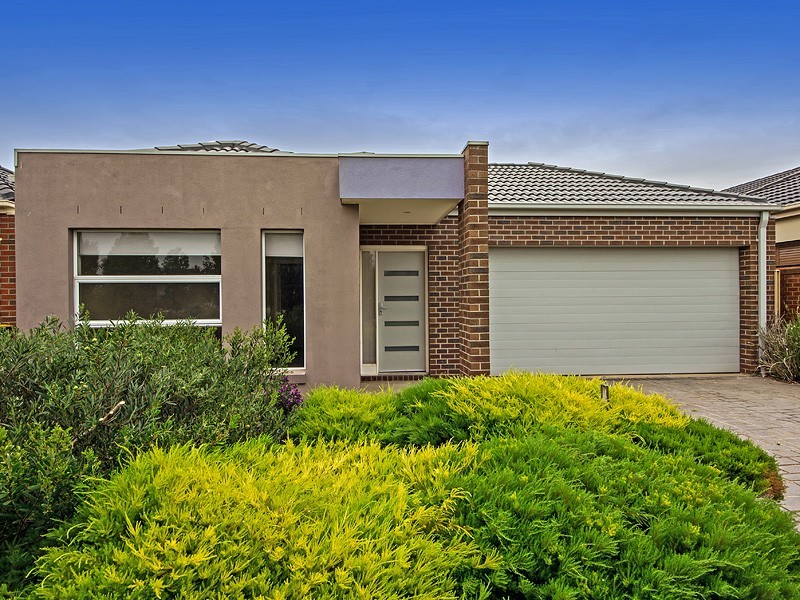 7 Whatmough Street, Caroline Springs VIC 3023