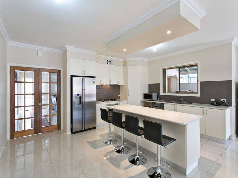 53 Double Bay Dve, Taylors Hill VIC 3037