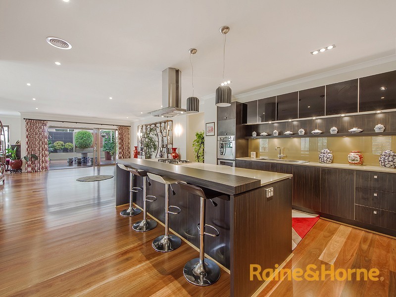 7 Drummoyne Tce, Taylors Hill VIC 3037