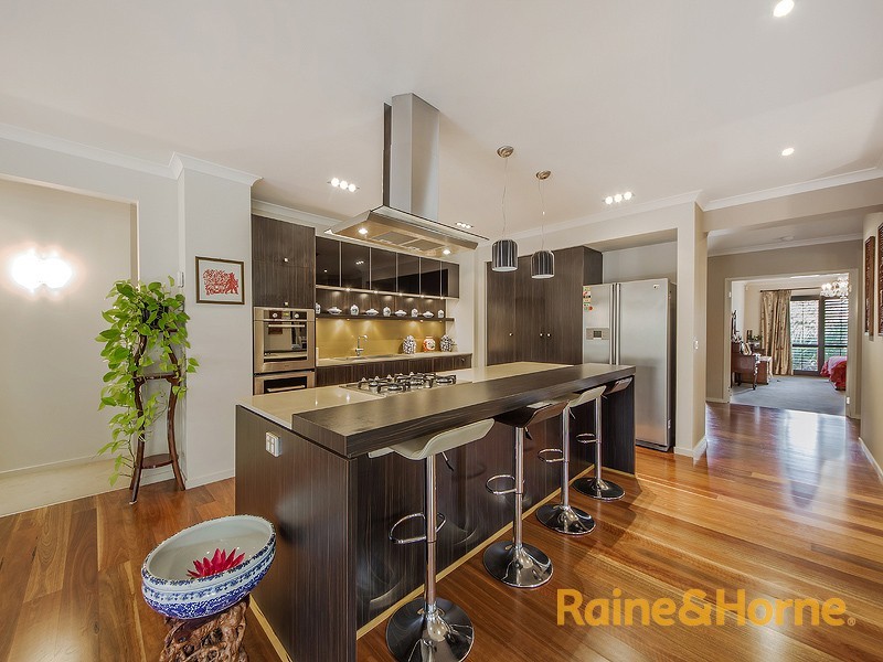 7 Drummoyne Tce, Taylors Hill VIC 3037