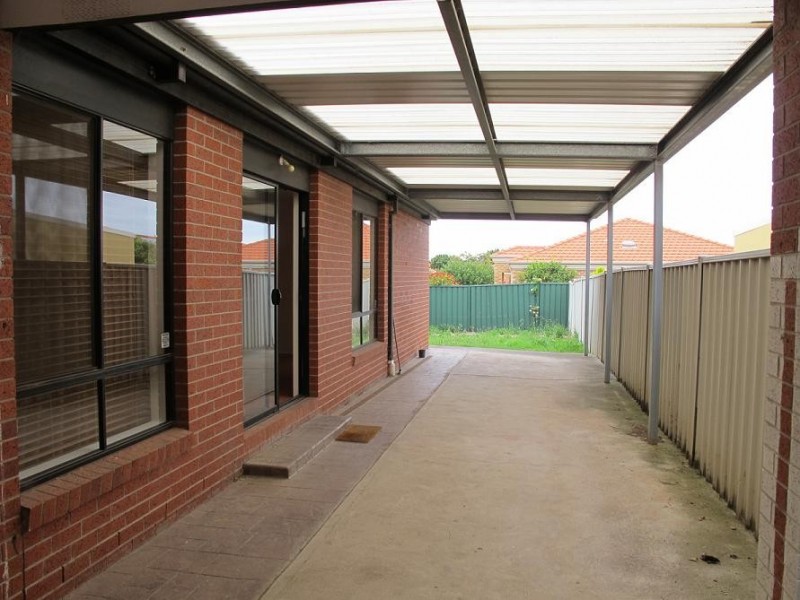 14 Lalor Crt, Caroline Springs VIC 3023