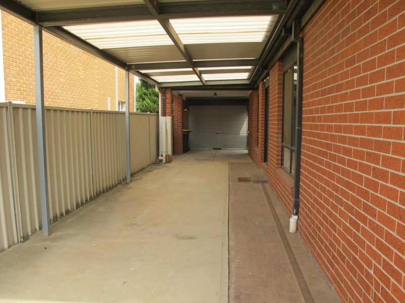 14 Lalor Crt, Caroline Springs VIC 3023