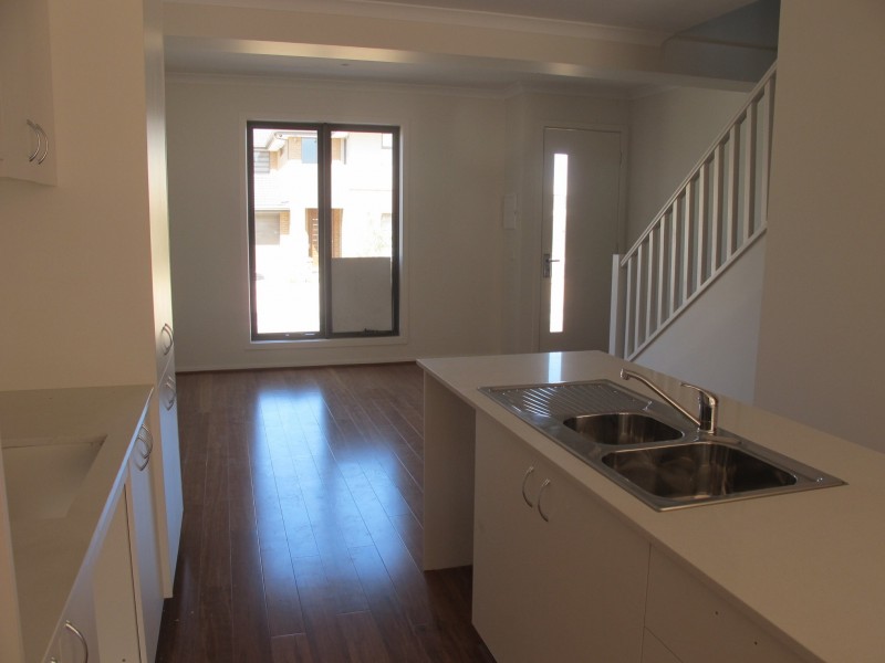 25 Marine Parade, Caroline Springs VIC 3023