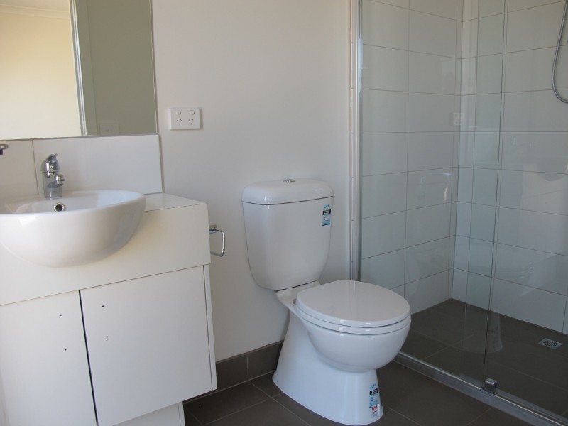 25 Marine Parade, Caroline Springs VIC 3023