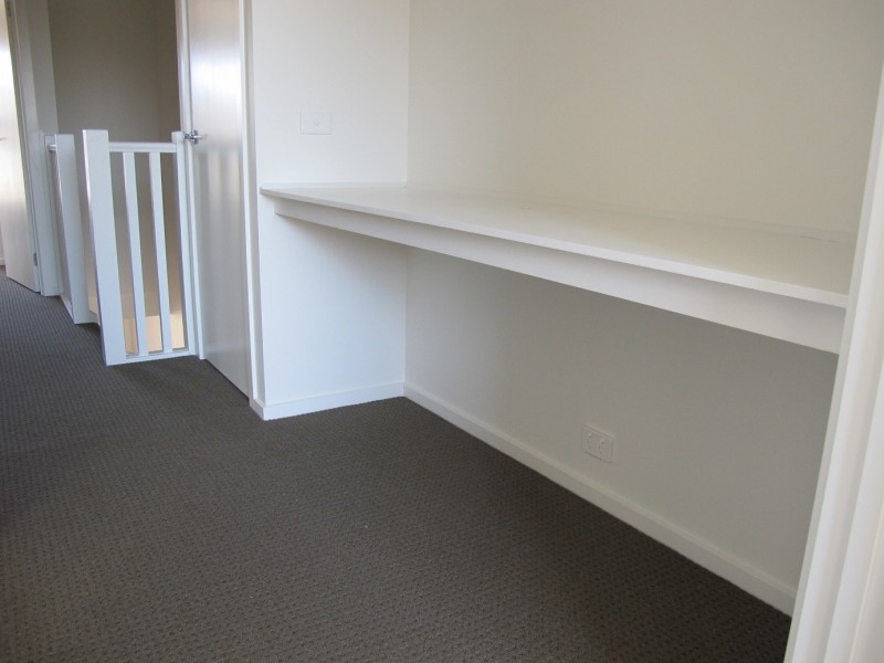 25 Marine Parade, Caroline Springs VIC 3023