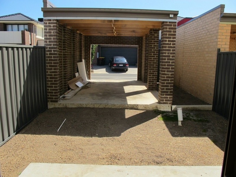 25 Marine Parade, Caroline Springs VIC 3023