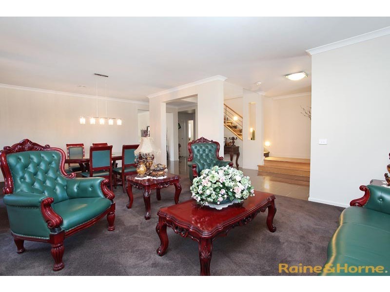 25 Balmain Circuit, Taylors Hill VIC 3037