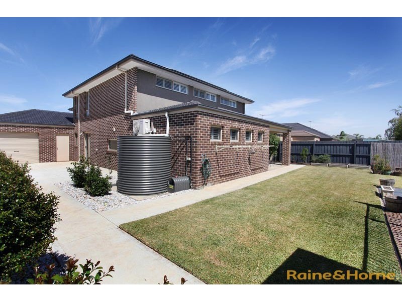 25 Balmain Circuit, Taylors Hill VIC 3037