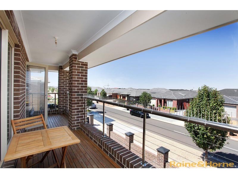 25 Balmain Circuit, Taylors Hill VIC 3037