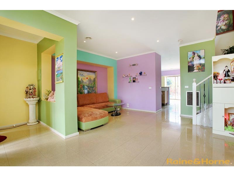 41 Amberlea Circuit, Taylors Hill VIC 3037