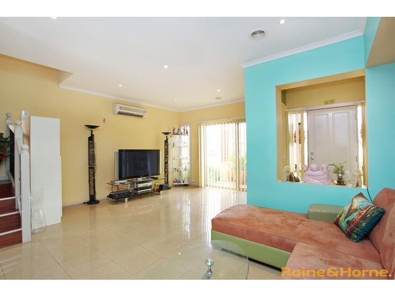 41 Amberlea Circuit, Taylors Hill VIC 3037