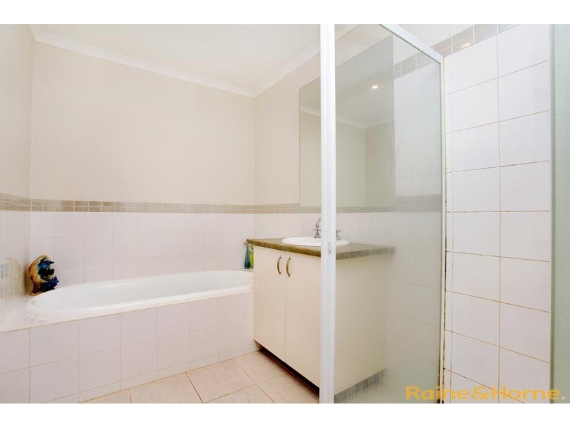 41 Amberlea Circuit, Taylors Hill VIC 3037