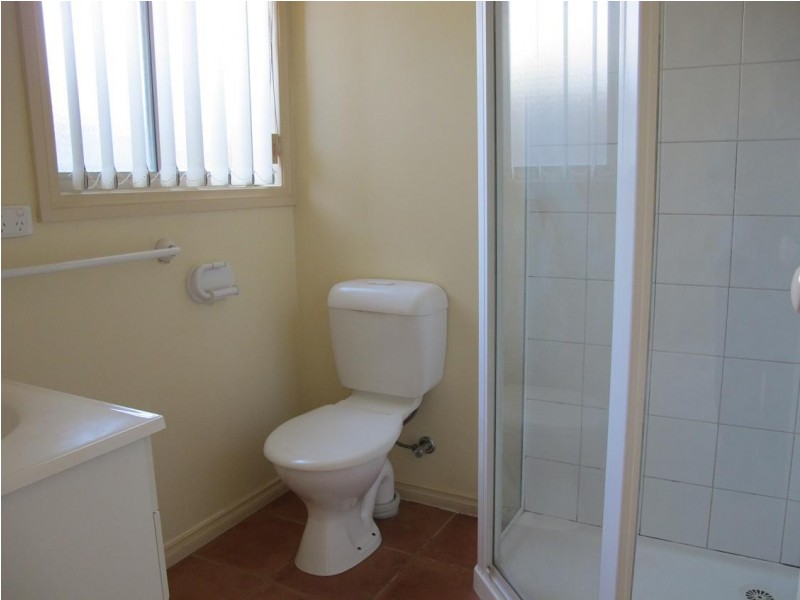 2/3 Carmel Court, Sydenham VIC 3037