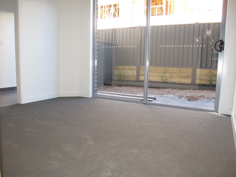 19/ 69-77 Lancefield Drive, Caroline Springs VIC 3023
