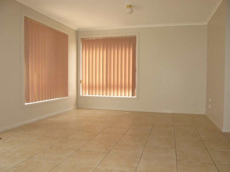 4/21 Patonga Drive, Delahey VIC 3037