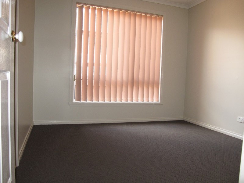 4/21 Patonga Drive, Delahey VIC 3037