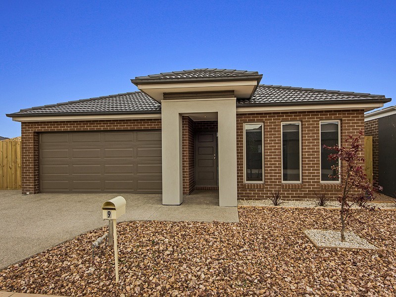 9 Luxor Drive (Plumpton), Caroline Springs VIC 3023