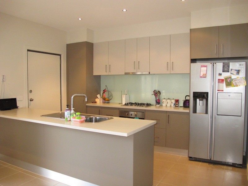 143 The Esplanade, Caroline Springs VIC 3023