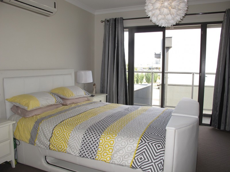 143 The Esplanade, Caroline Springs VIC 3023