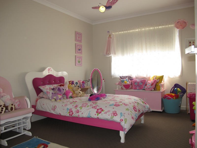 143 The Esplanade, Caroline Springs VIC 3023