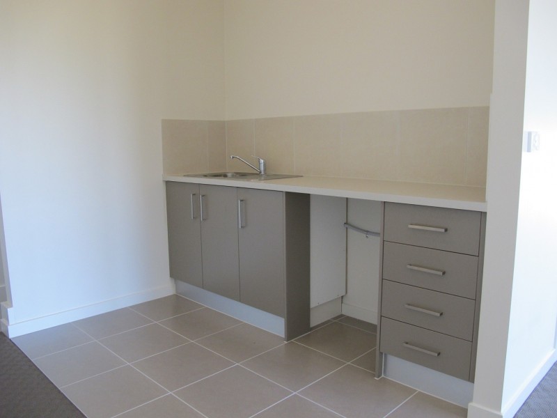 143 The Esplanade, Caroline Springs VIC 3023