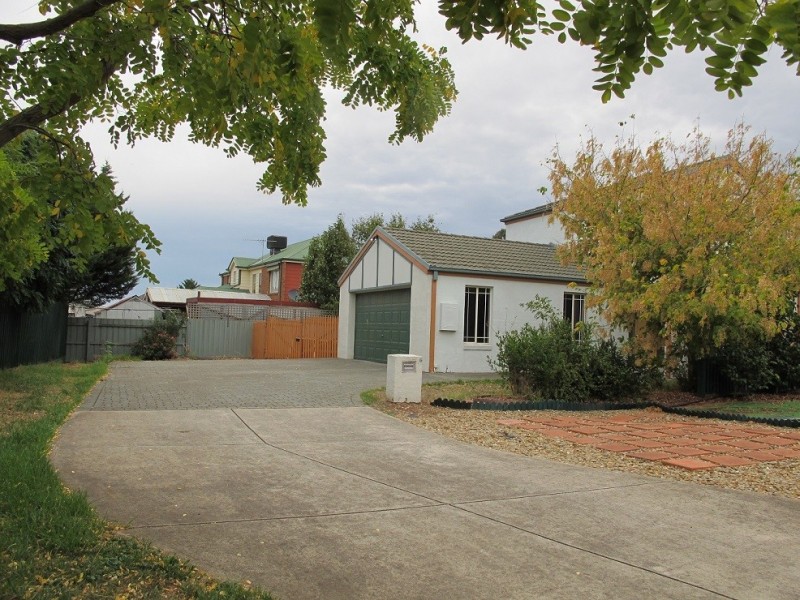 5 Wareham Court, Hillside VIC 3037