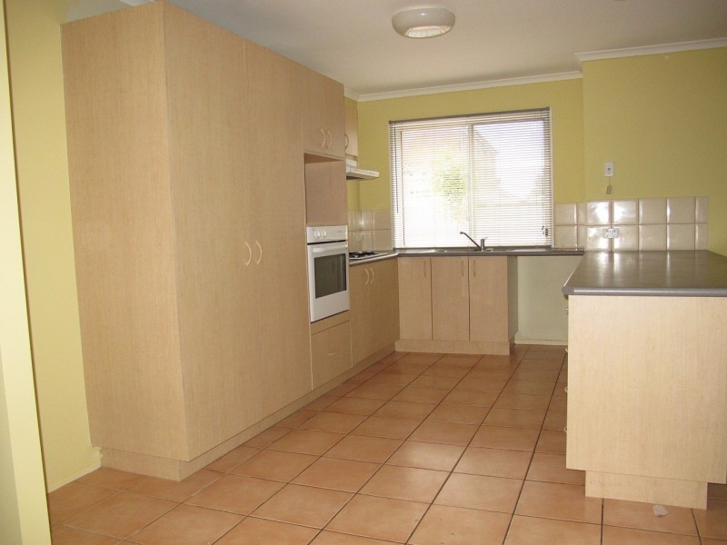 5 Wareham Court, Hillside VIC 3037