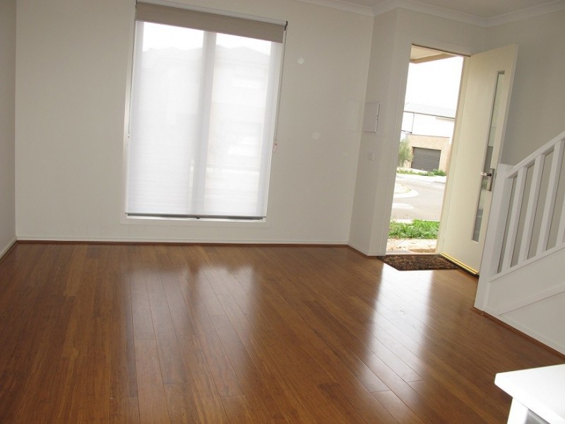 25 Marine Parade, Caroline Springs VIC 3023