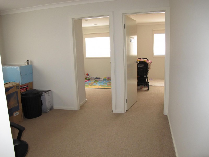 27 Double Bay Drive, Taylors Hill VIC 3037