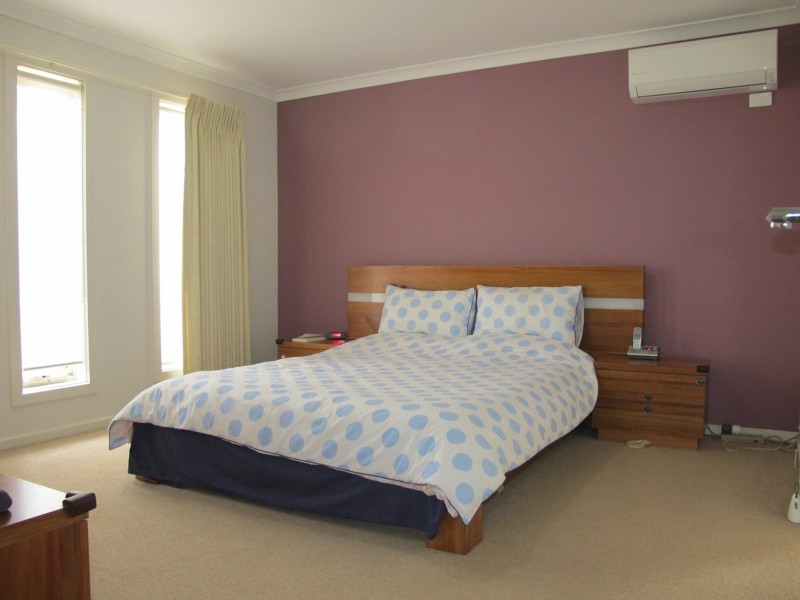 27 Double Bay Drive, Taylors Hill VIC 3037