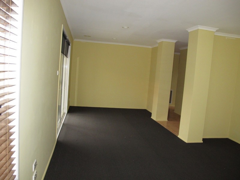 5 Wareham Court, Hillside VIC 3037