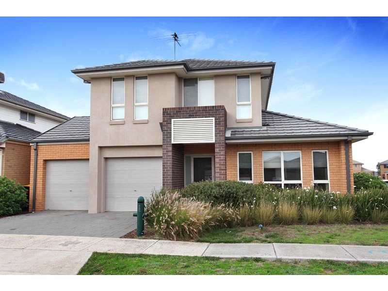 22 Garnet Way, Taylors Hill VIC 3037