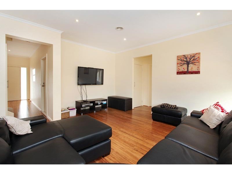 22 Garnet Way, Taylors Hill VIC 3037