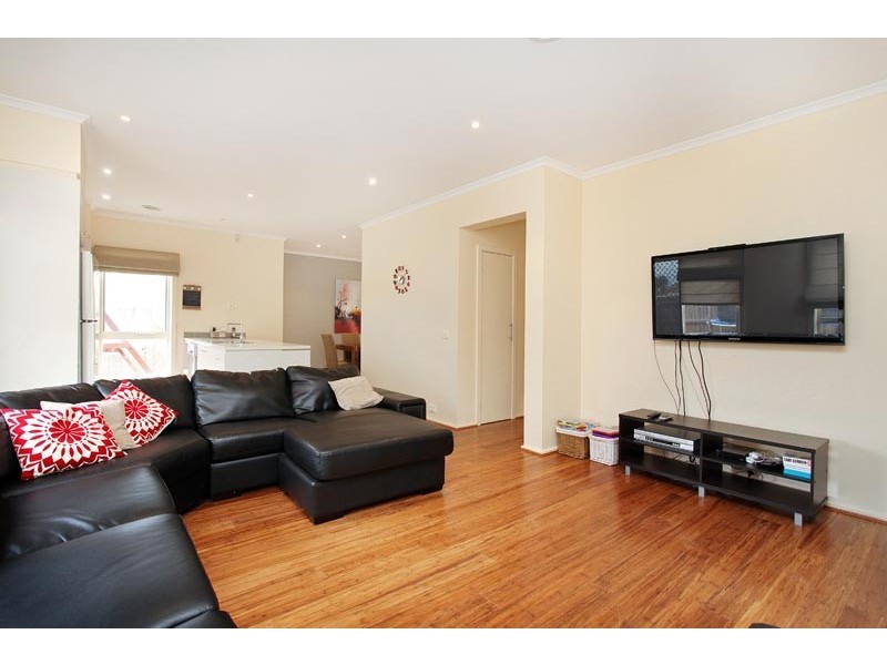 22 Garnet Way, Taylors Hill VIC 3037