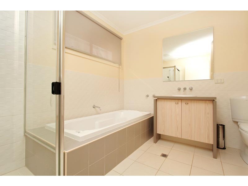 22 Garnet Way, Taylors Hill VIC 3037