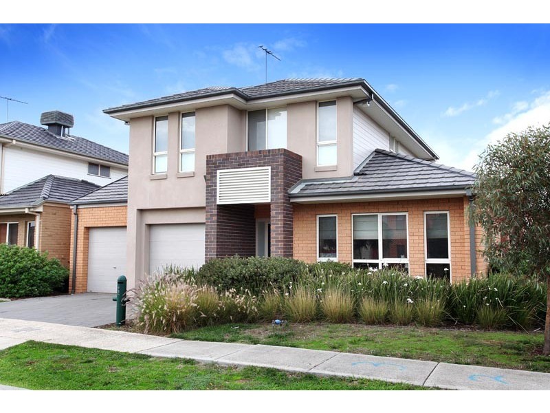 22 Garnet Way, Taylors Hill VIC 3037