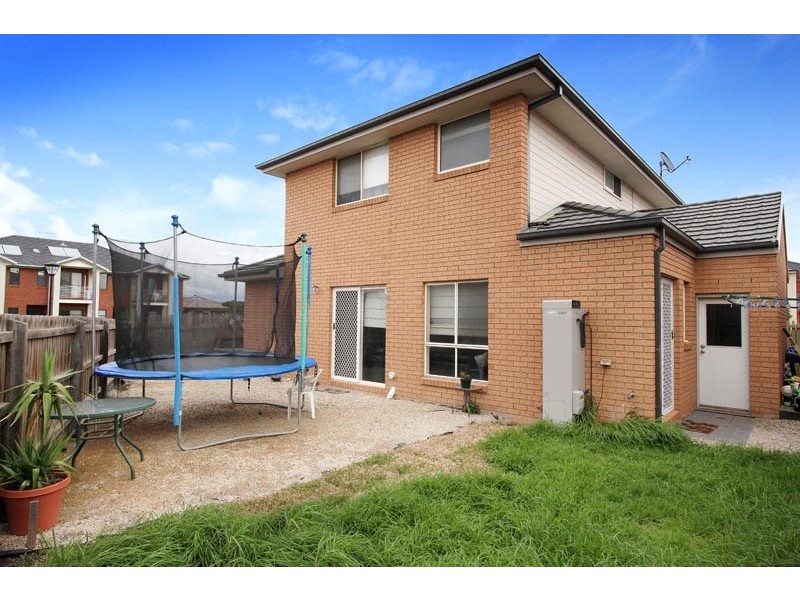 22 Garnet Way, Taylors Hill VIC 3037