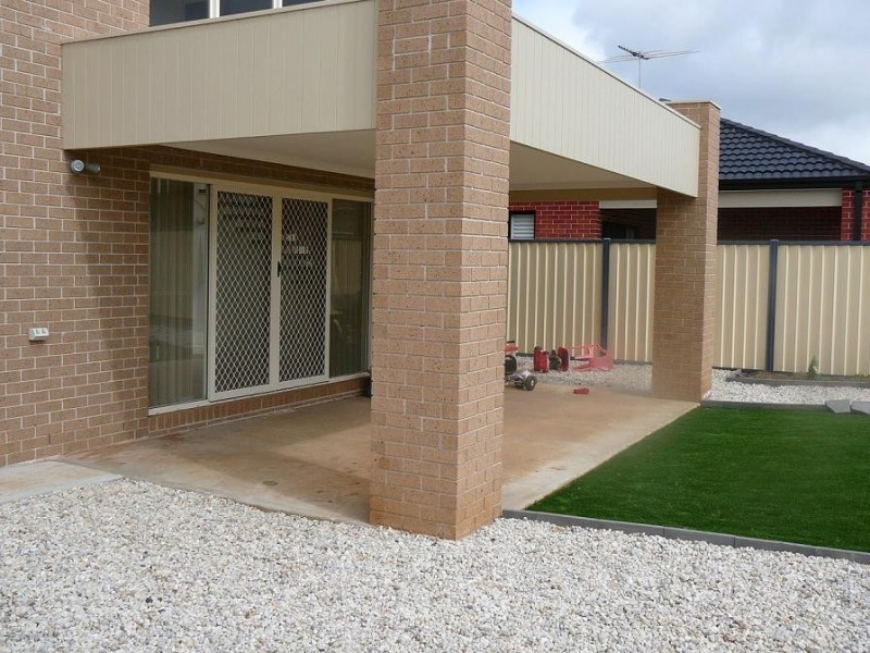 53 Manny Paul Circuit, Burnside Heights VIC 3023